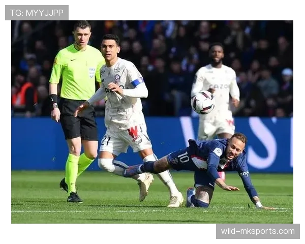 布雷斯特赛季表现亮眼,奋战中彰显潜力,未来值得期待 布雷斯特赛季表现亮眼,奋战中彰显潜力,未来值得期待