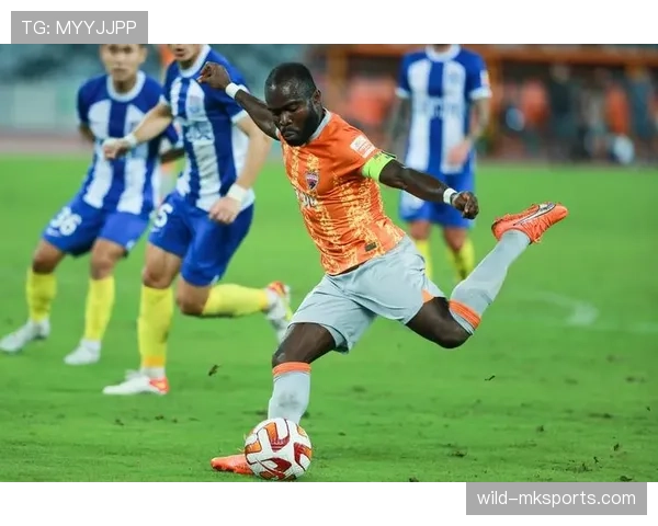 楚阿梅尼领衔中场新势力,引领足球战术革新浪潮 楚阿梅尼领衔中场新势力,引领足球战术革新浪潮